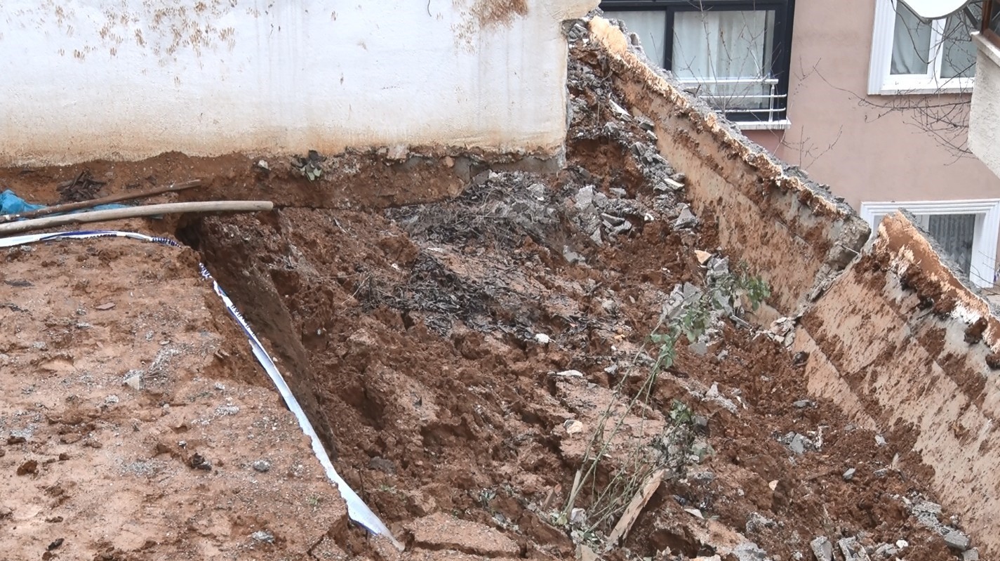 ankarada istinat duvari yikildi 5 apartman bosaltildi 5 lguFhCbH