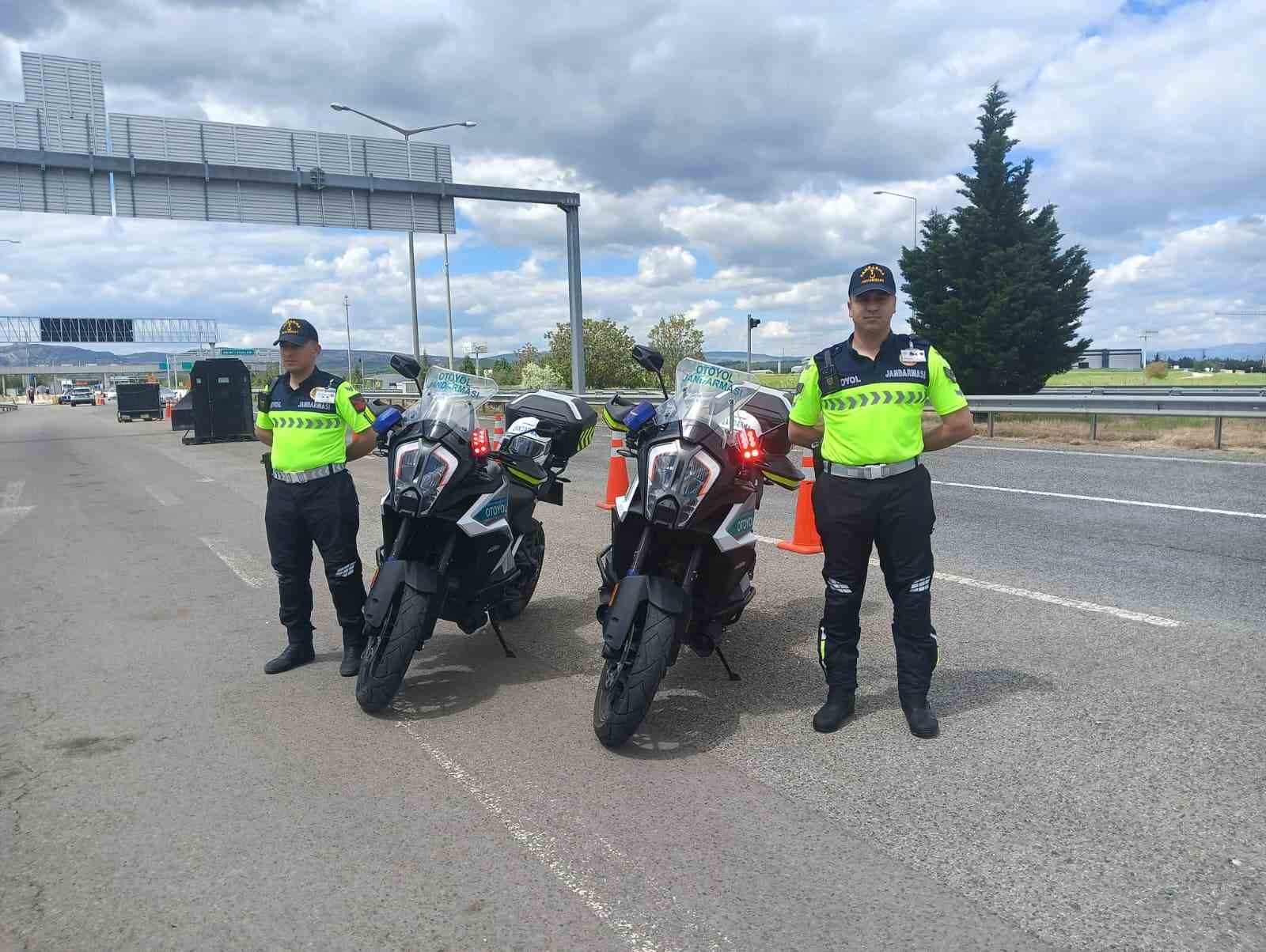 ankarada jandarmadan bayram oncesi hava destekli trafik denetimi 6 MnE5gtPZ