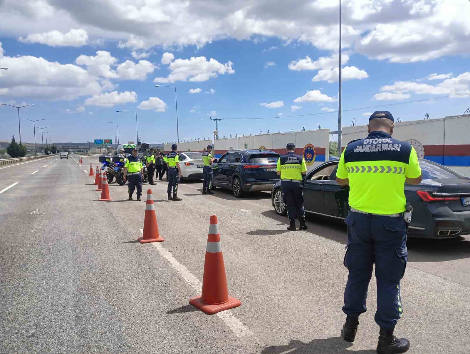 ankarada jandarmadan bayram oncesi hava destekli trafik denetimi 8 u216fs7X