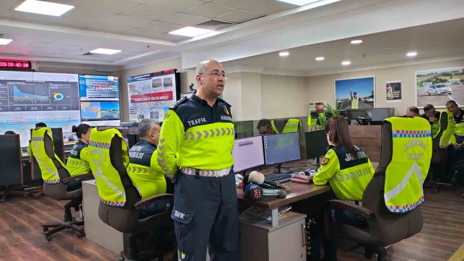 ankarada jandarmadan bayram oncesi helikopterli trafik denetimi 0 DbMdlKqG