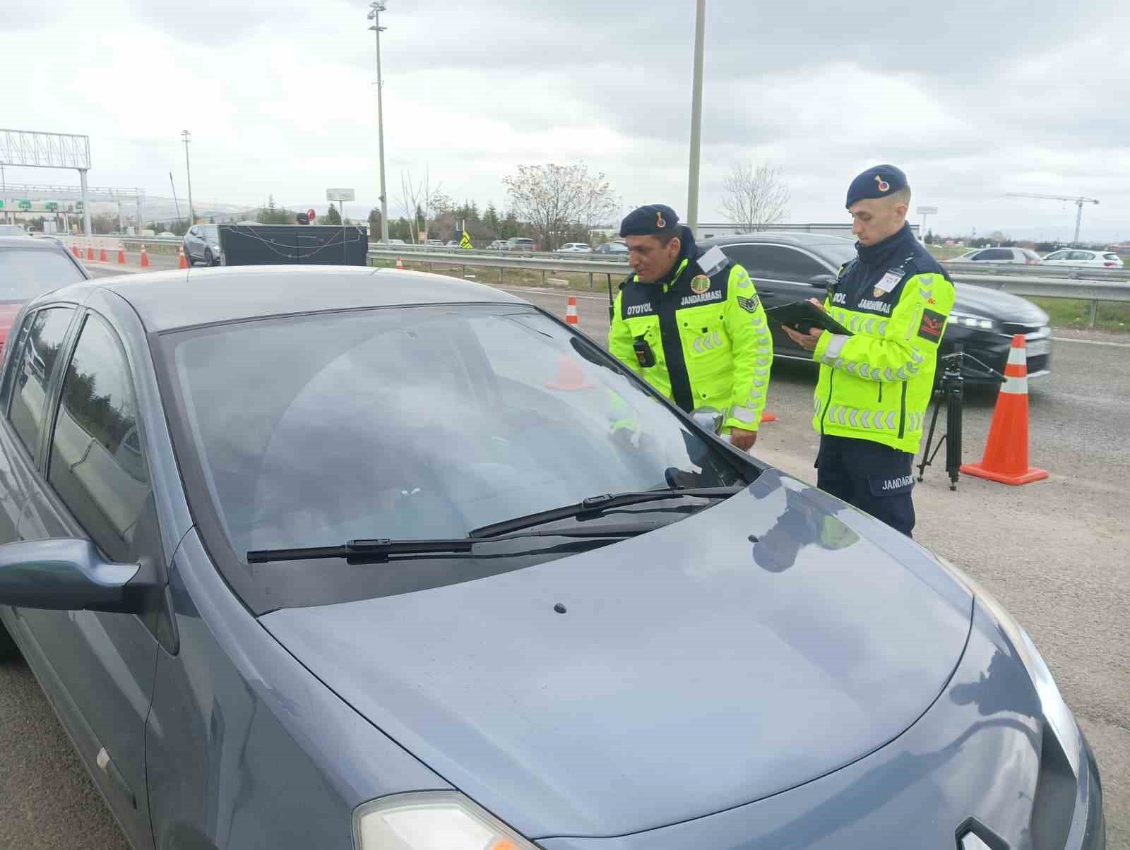 ankarada jandarmadan bayram oncesi helikopterli trafik denetimi 2 NwrU3eLL
