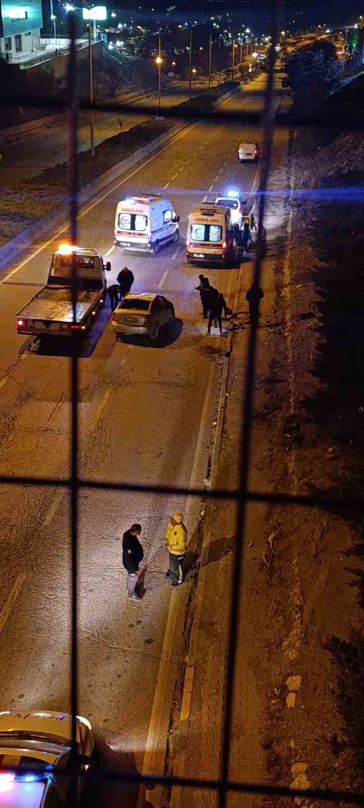 ankarada kaldirima carpan arac devrildi 4 yarali 1 nVcKZDEr