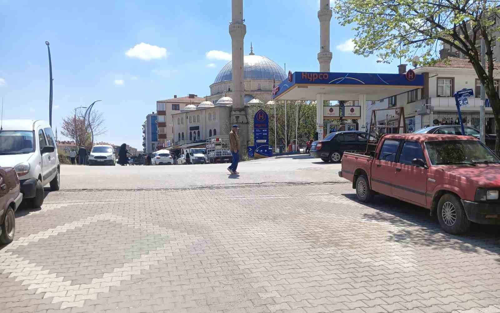 ankarada kamyonun uzerinden gectigi yabanci uyruklu cocuk hayatini kaybetti 1 EErWzgZE