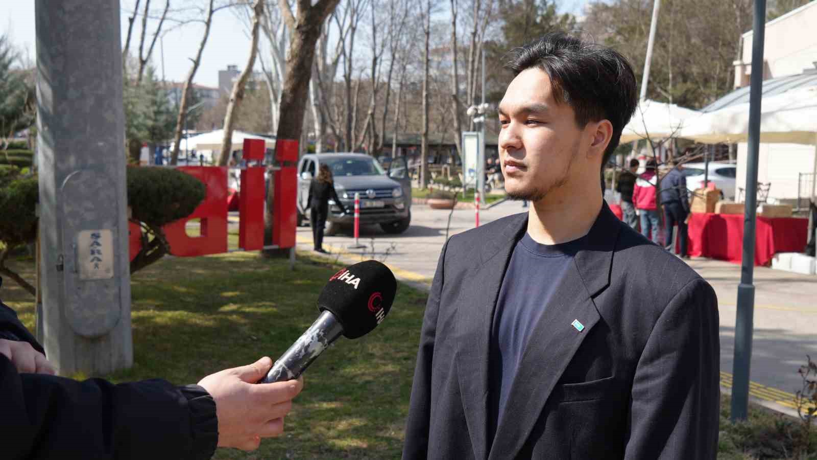ankarada kazakistan vatandaslari sandik basina gitti 0 ihzWpqdT