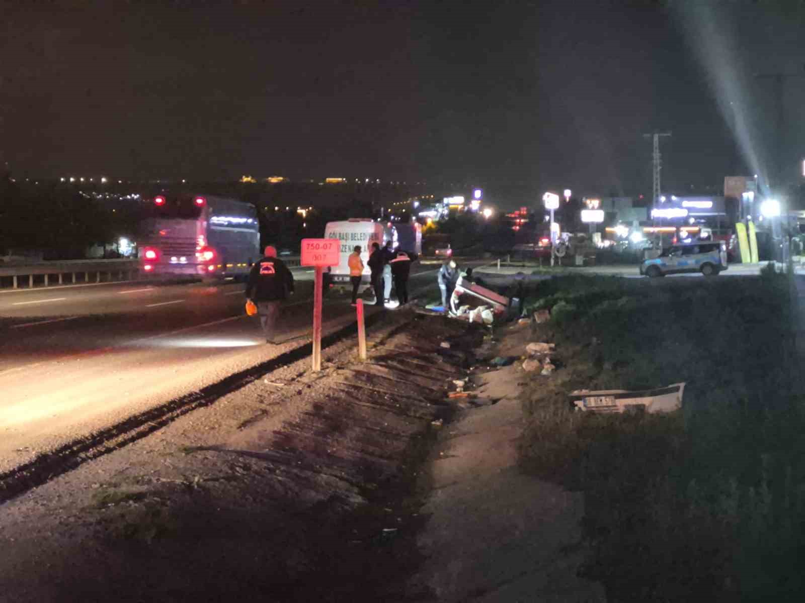 Ankara’da kontrolü kaybeden araç takla attı: 1 ölü, 2 yaralı 6 ankarada kontrolu kaybeden arac takla atti 1 olu 2 yarali 2 SufSlSve