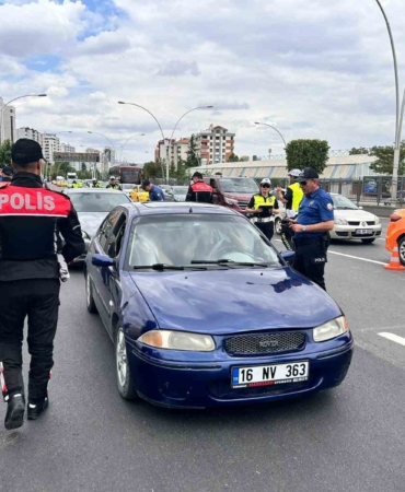 ankarada-nato-zirvesi-kapsaminda-asayis-ve-trafik-denetimi-gerceklestirildi-W67QALru.jpg