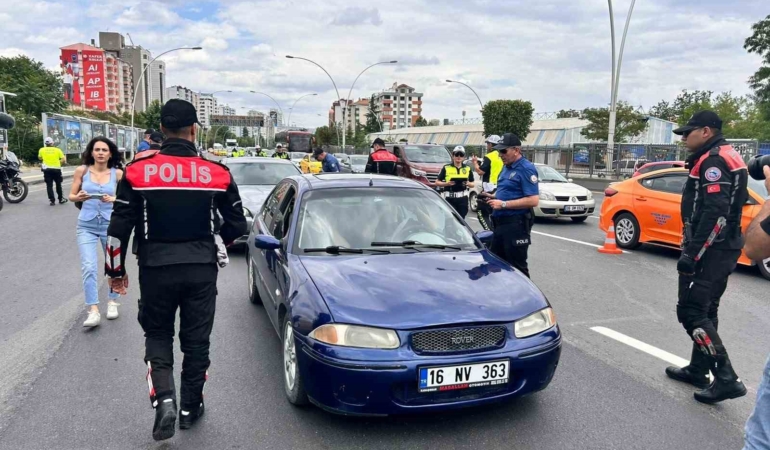 ankarada-nato-zirvesi-kapsaminda-asayis-ve-trafik-denetimi-gerceklestirildi-W67QALru.jpg
