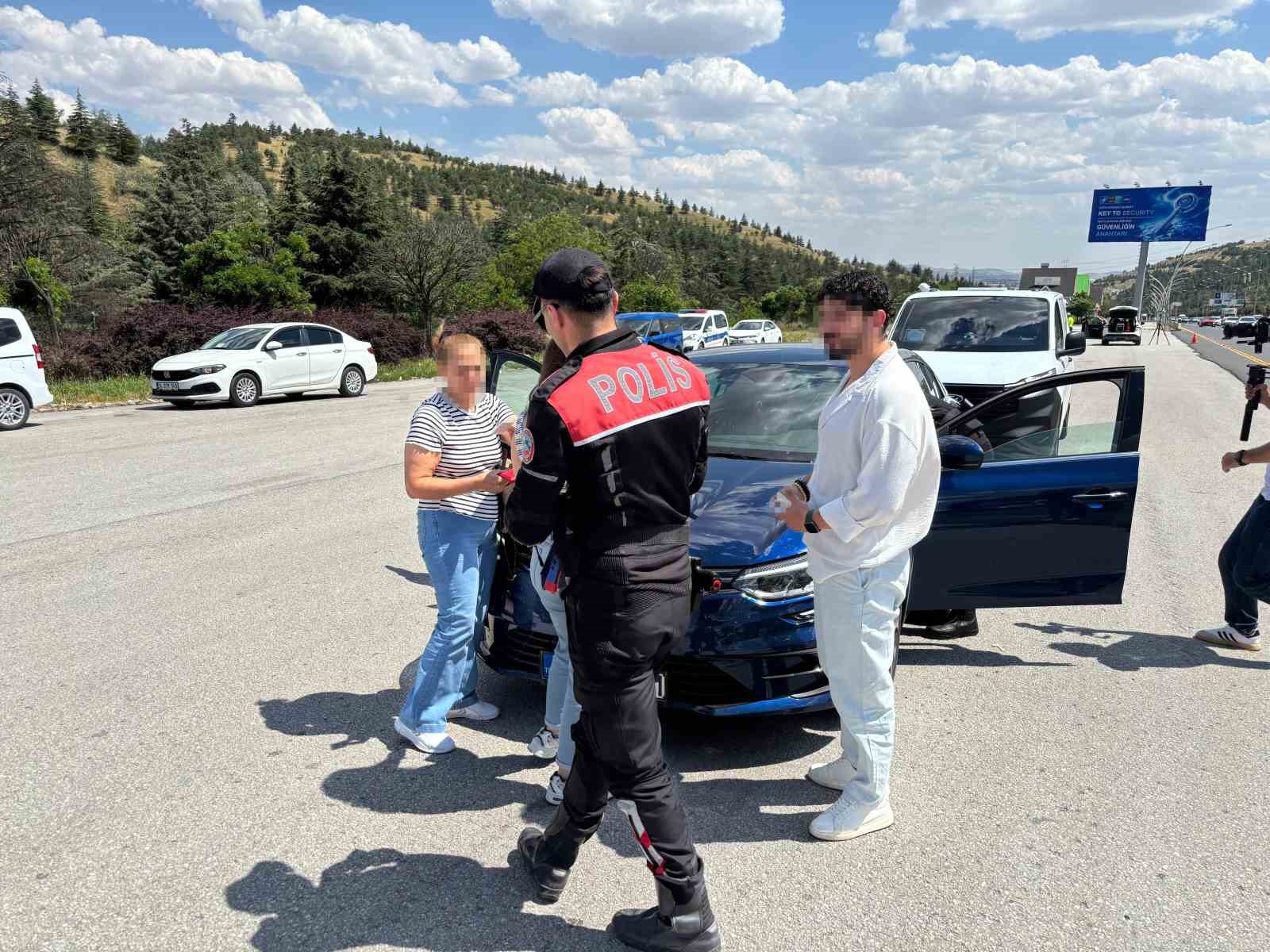 Ankara’da NATO Zirvesi öncesi atlı polisler devriye attı, trafik ve asayiş ekipleri yol kontrol uygulaması gerçekleştirdi 5 ankarada nato zirvesi oncesi atli polisler devriye atti trafik ve asayis ekipleri yol kontrol XC6X2Kzp