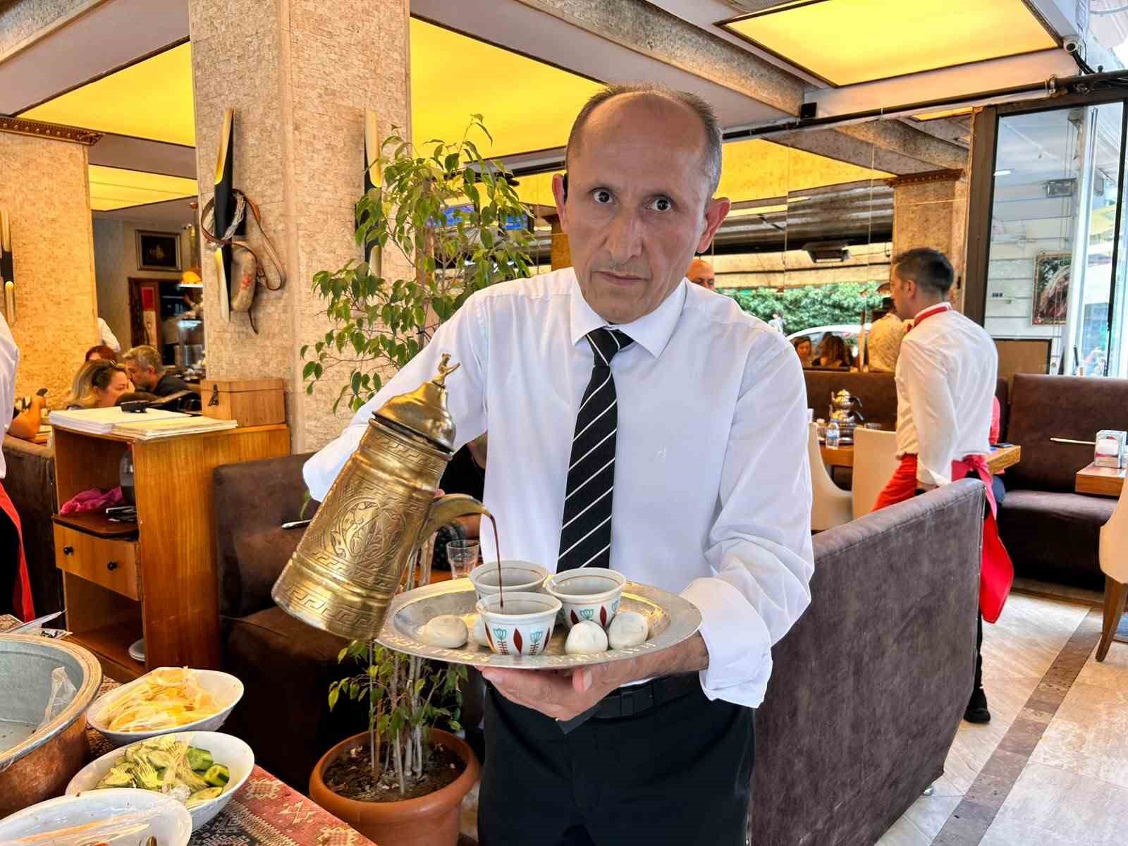 Ankara’da NATO Zirvesi öncesi restoranlarda ABD Başkanı Trump için hazırlık 6 ankarada nato zirvesi oncesi restoranlarda abd baskani trump icin hazirlik 2 eXywObju
