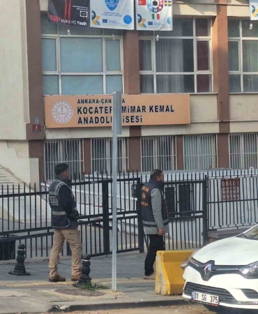 ankarada-ogretmene-saygisiz-davranislarda-bulunan-ogrenciler-hakkinda-inceleme-baslatildi-OZs1UHS7.jpg