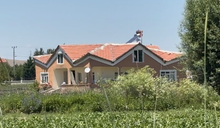 ankarada-operasyon-duzenlenen-deas-mensuplarinin-evindeki-incelemeler-devam-ediyor-uBciB7Wv.jpg