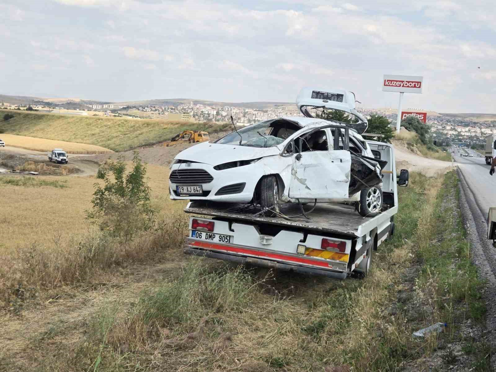 ankarada otomobil sarampole yuvarlandi 3 yarali 1 sAAHzY5f
