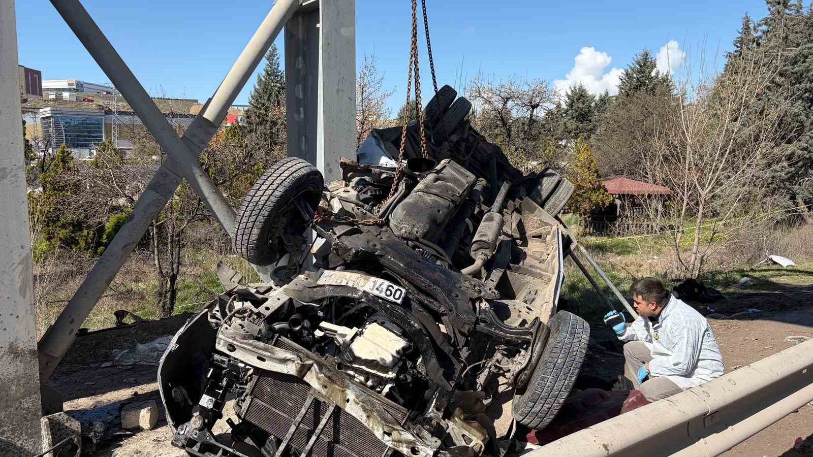 ankarada ozel halk otobusu kopru diregine carpti 5 olu 15 yarali 3 kiZrVjgm