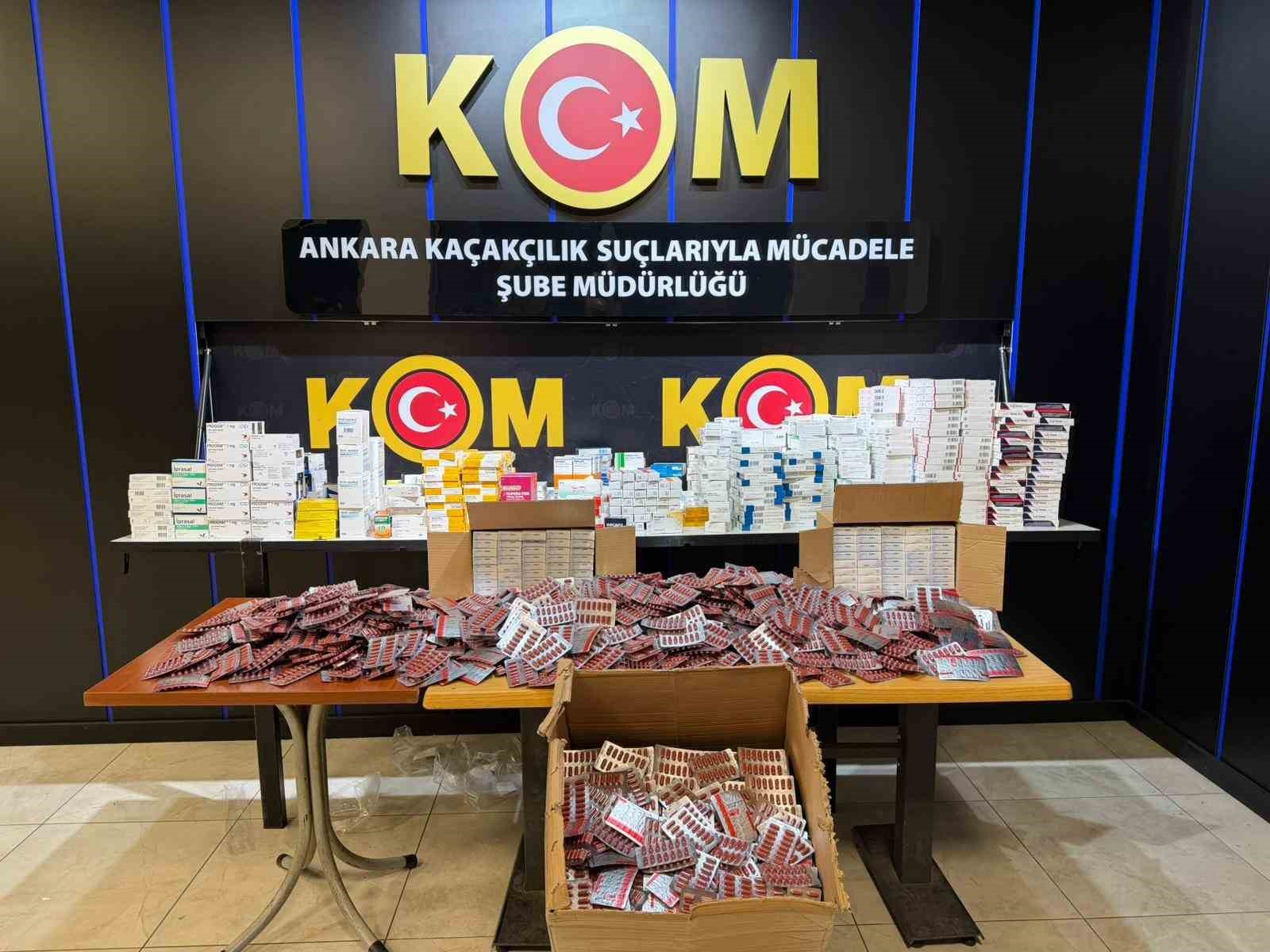 Ankara’da özel reçeteye tabi ilaçları kanuna aykırı yöntemlerle toplayıp satmaya hazırlanan 2 şüpheli tutuklandı 4 ankarada ozel receteye tabi ilaclari kanuna aykiri yontemlerle toplayip satmaya hazirlanan 2 supheli tutuklandi JSa8KkUj