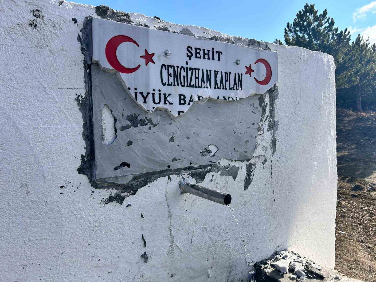 ankarada sehit anisina yaptirilan hayrat cesmesine zarar verildi aile tehdit edildigini iddia etti 0 gchBnu4N