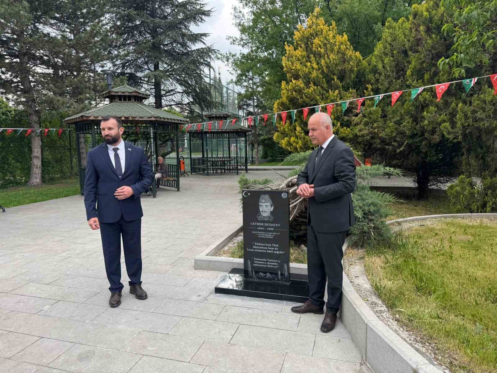 ankarada sehit cahar dudayev aniti torenle acildi 0 M7TFCp6F