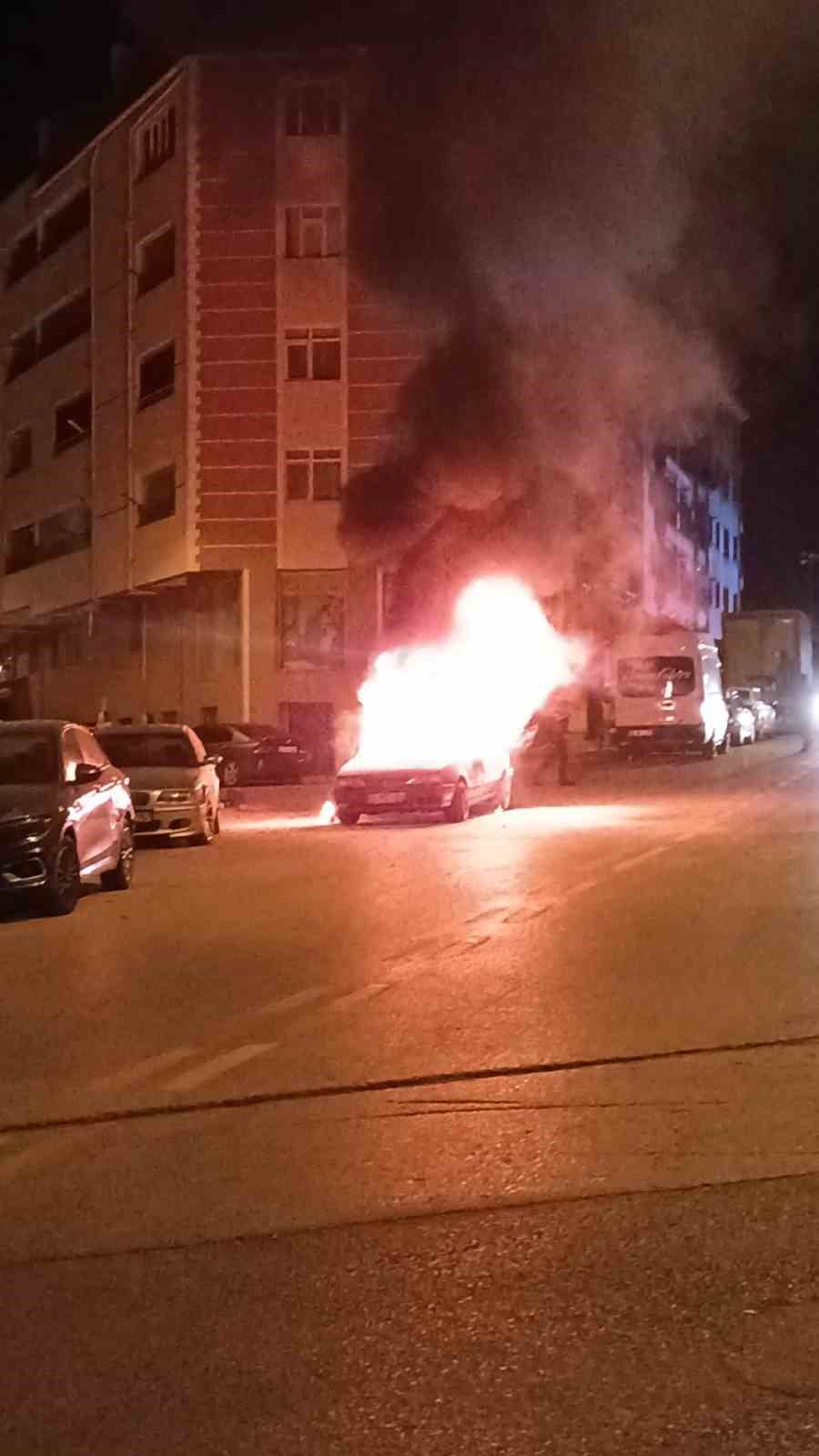 ankarada seyir halindeki arac alev alev yandi 1 dz44Nz2i