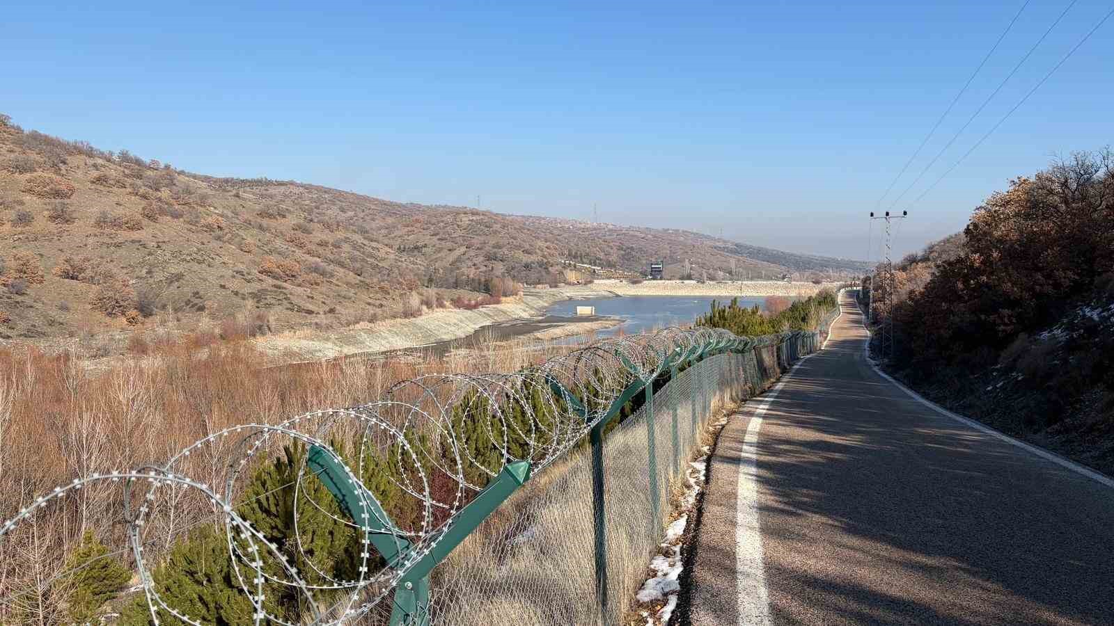 ankarada su isyani kesinti bitmiyor akan su camur gibi 3 63r1DjTq