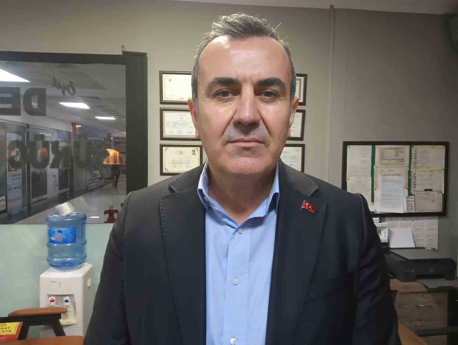 Ankara’da sürücü eğitmenin karıştığı kavgayla ilgili çalıştığı kurumun sahibinden açıklama: "Hocamız kalbinden rahatsız olmasını belirtmesine rağmen saldırgan tarafından darp edilmiş" 5 ankarada surucu egitmenin karistigi kavgayla ilgili calistigi kurumun sahibinden aciklama hocamiz kalbinden rahatsiz olmasini F6fChmZX