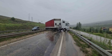 ankarada-tir-ile-minibus-carpisti-11-yarali-O17ZaRTx.jpg