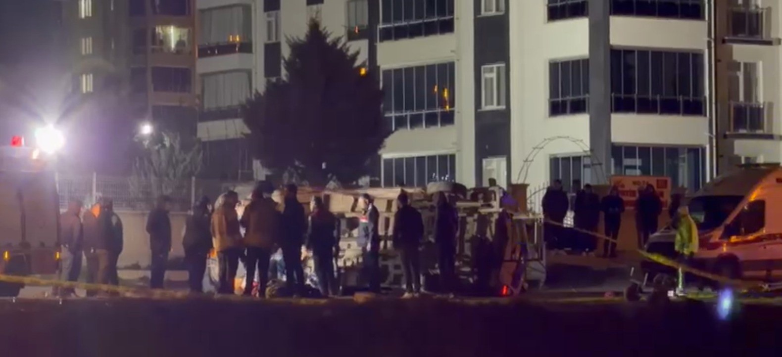 ankarada trafik kazasi 2 olu 12 yarali 4