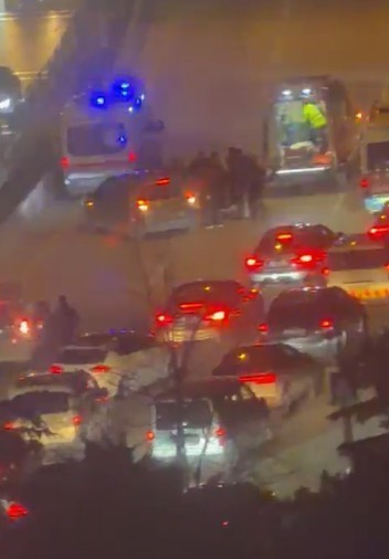 Ankara’da trafik kazasında vefat eden 14 yaşındaki kızın babası: "Makas atarak ilerleyen sürücü yaya geçidinde kızıma çarpmış, kanlar içindeydi" 6 ankarada trafik kazasinda vefat eden 14 yasindaki kizin babasi makas atarak ilerleyen surucu yaya DI7nhdVM