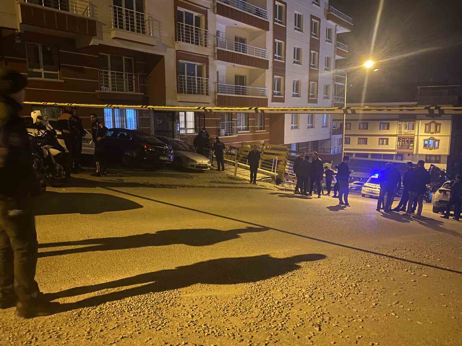 ankarada uyusturucu operasyonu sirasinda catisma 1 polis 1 supheli yarali 0 ADKa5A8f
