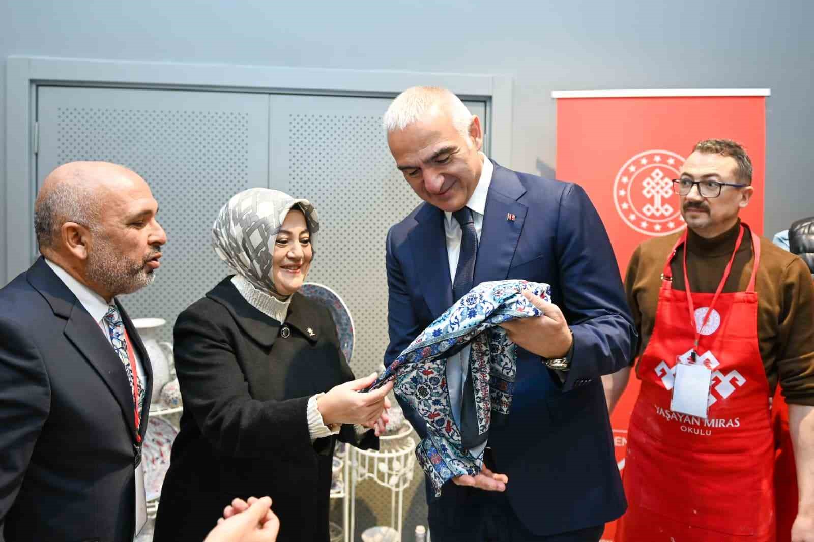 ankarada yasayan miras okulu acildi bakan ersoy bu okulun yayginlastirilacagini duyurdu 3 7wTSzGzs