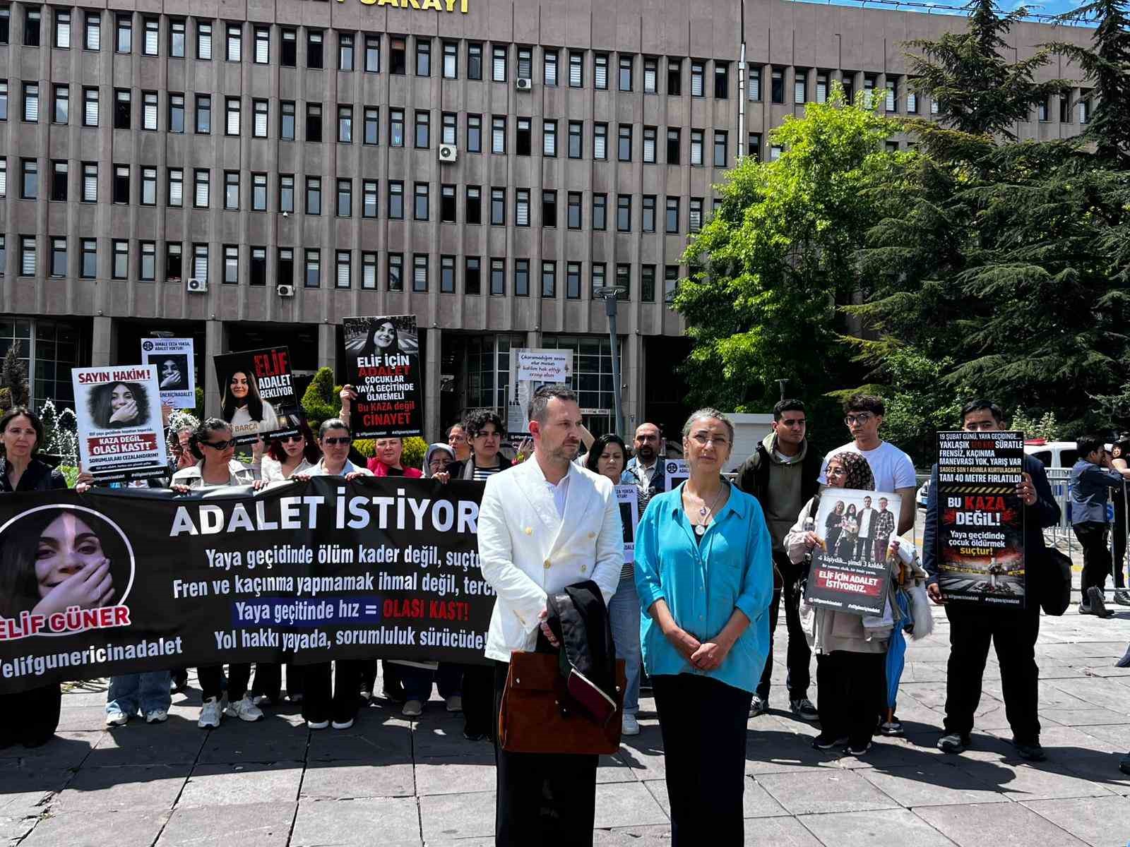 Ankara’da yaya geçidinde otomobilin çarpması ile hayatını kaybeden Elif’in davasına devam edildi 5 ankarada yaya gecidinde otomobilin carpmasi ile hayatini kaybeden elifin davasina devam edildi 1 7ONvwq4c