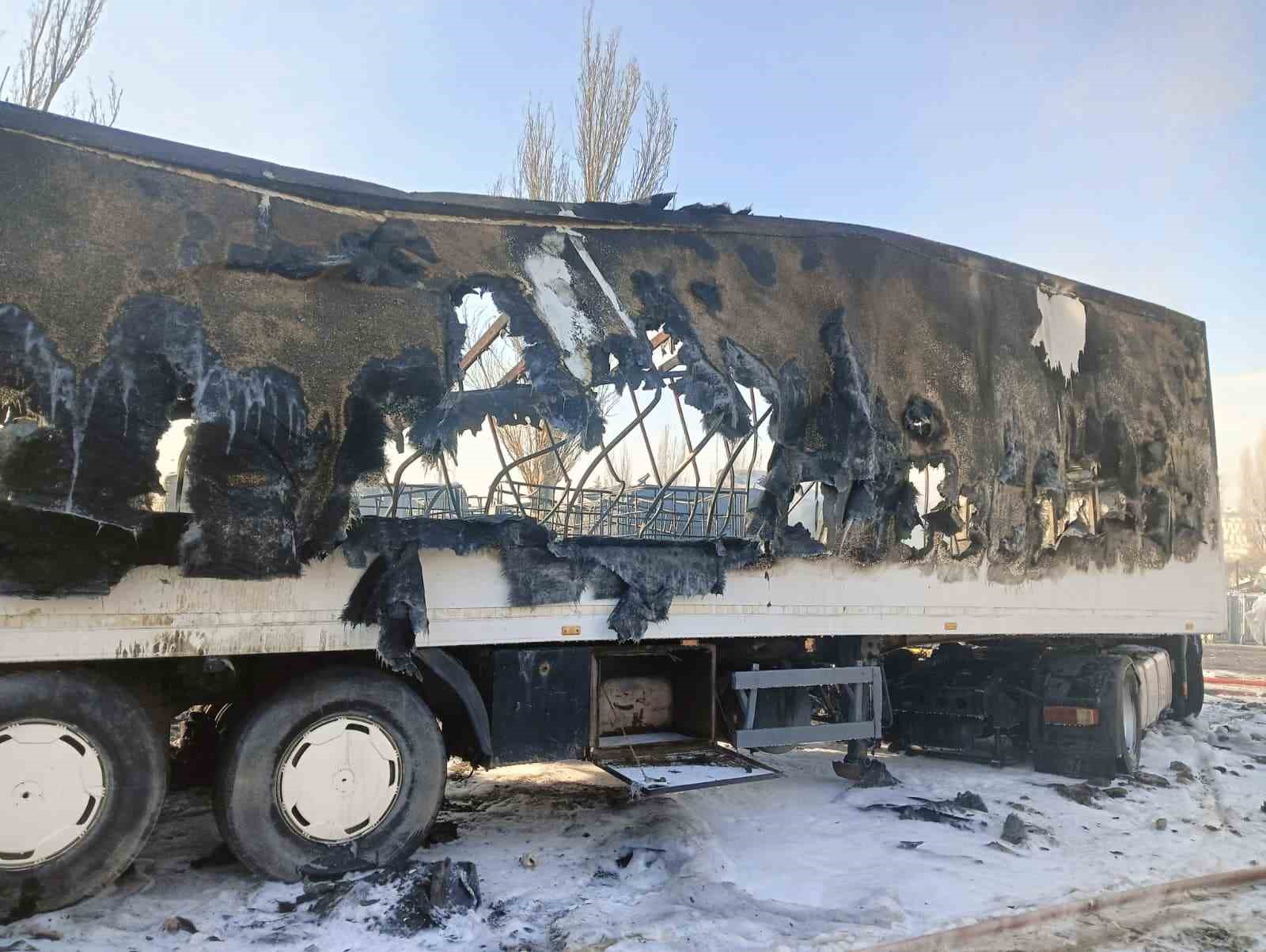 ankarada yediemin otoparkindaki tir yangini kontrol altina alindi 2 J7PiUv4P