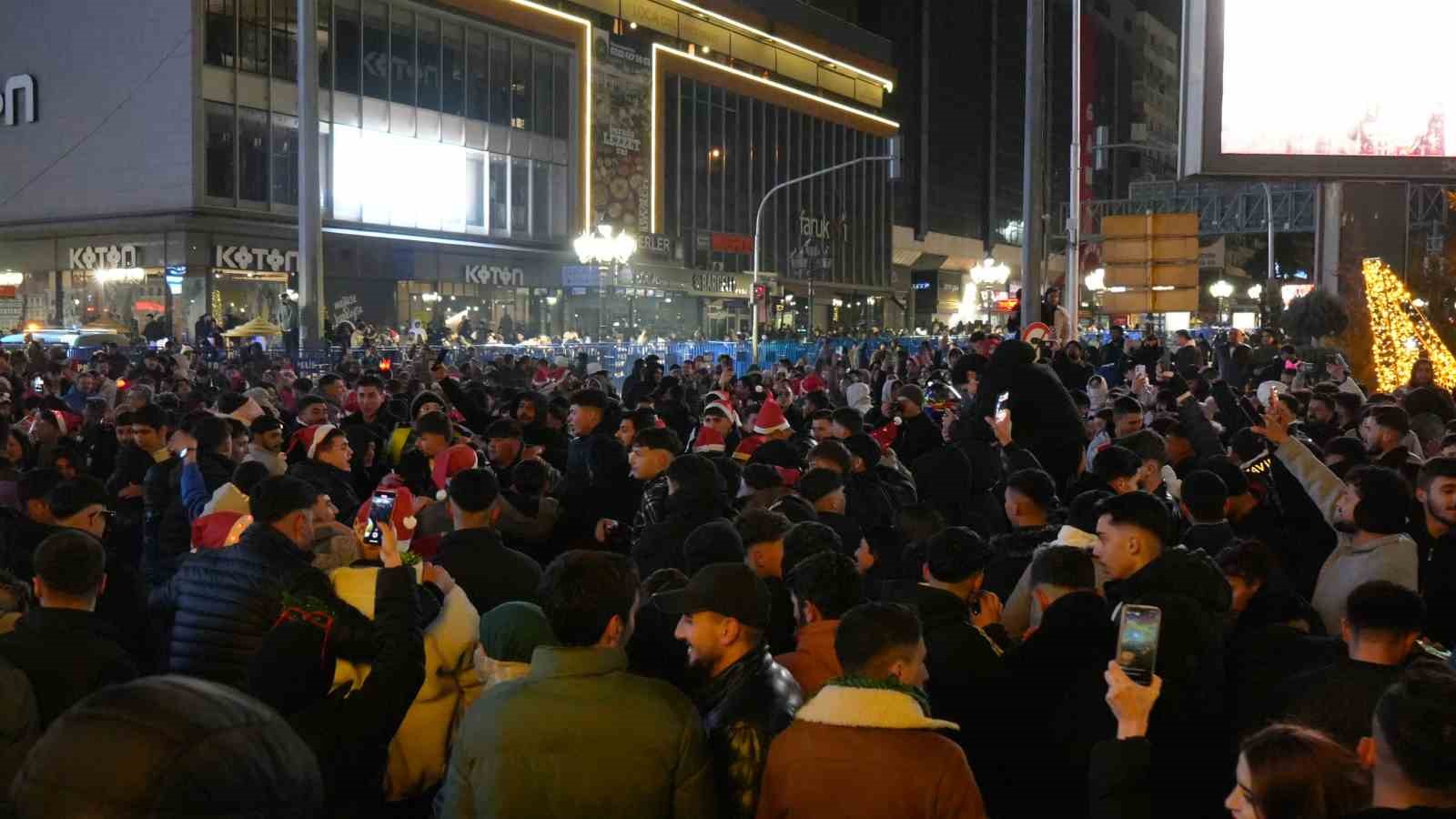 ankarada yeni yil coskuyla karsilandi 20 UNBzz1v7