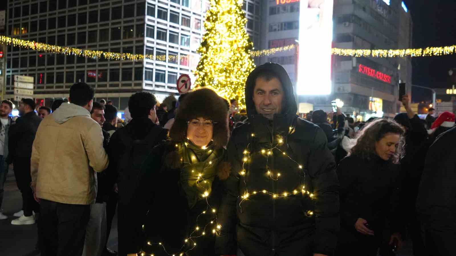 ankarada yeni yil coskuyla karsilandi 21 EtXIwnZD