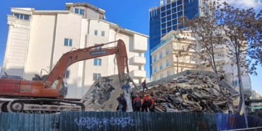 ankarada-yikim-calismasi-gerceklestiren-binada-cokme-meydana-geldi-jOPHqGyq.jpg