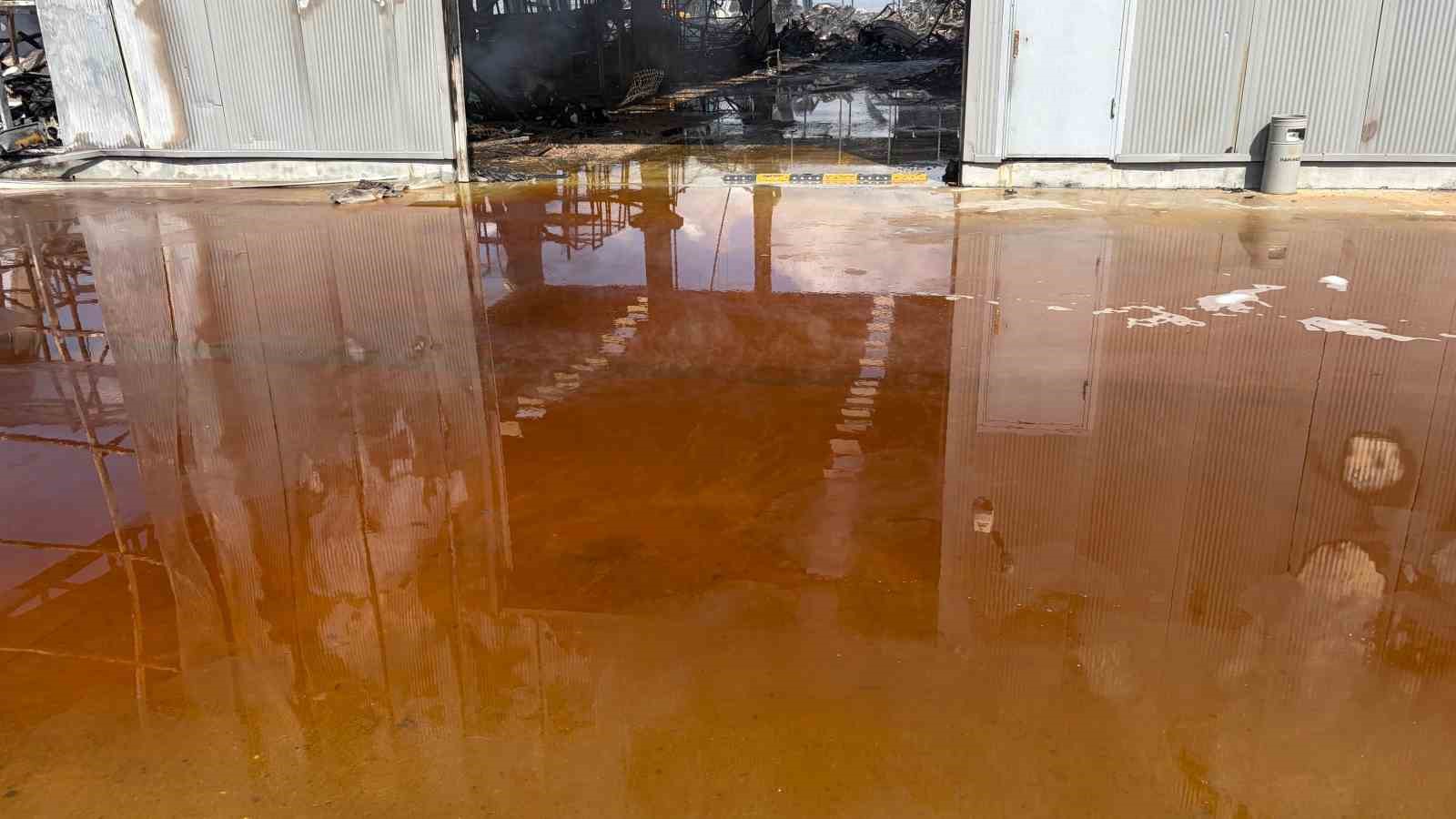 ankaradaki fabrika yangininin neden oldugu hasar gun aydinlaninca ortaya cikti 4