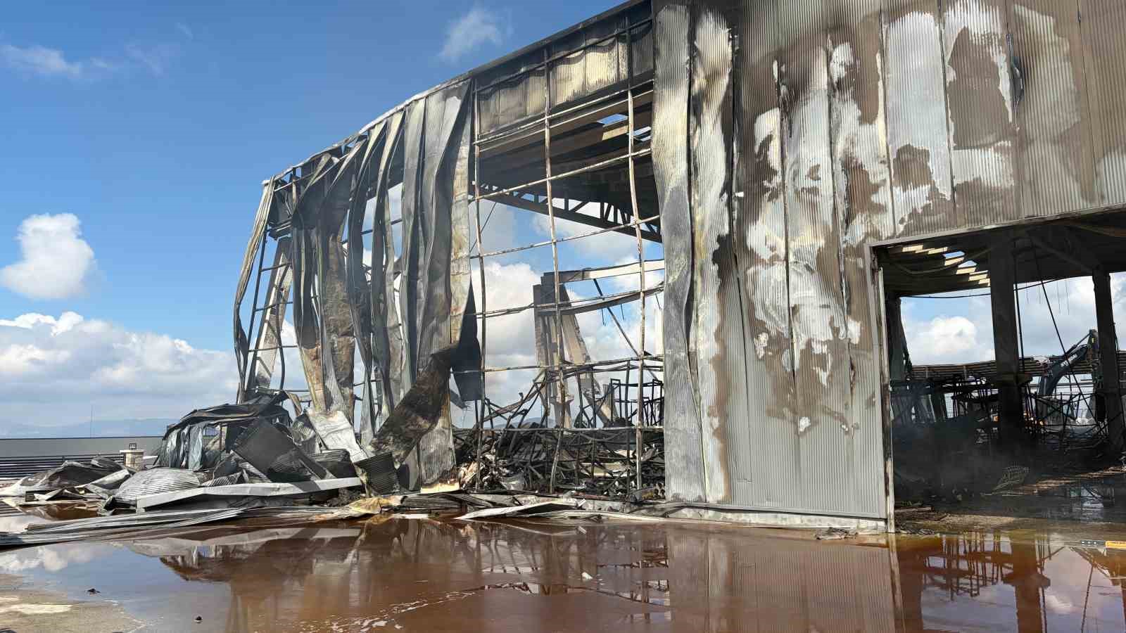ankaradaki fabrika yangininin neden oldugu hasar gun aydinlaninca ortaya cikti 7 ePCZuDmG