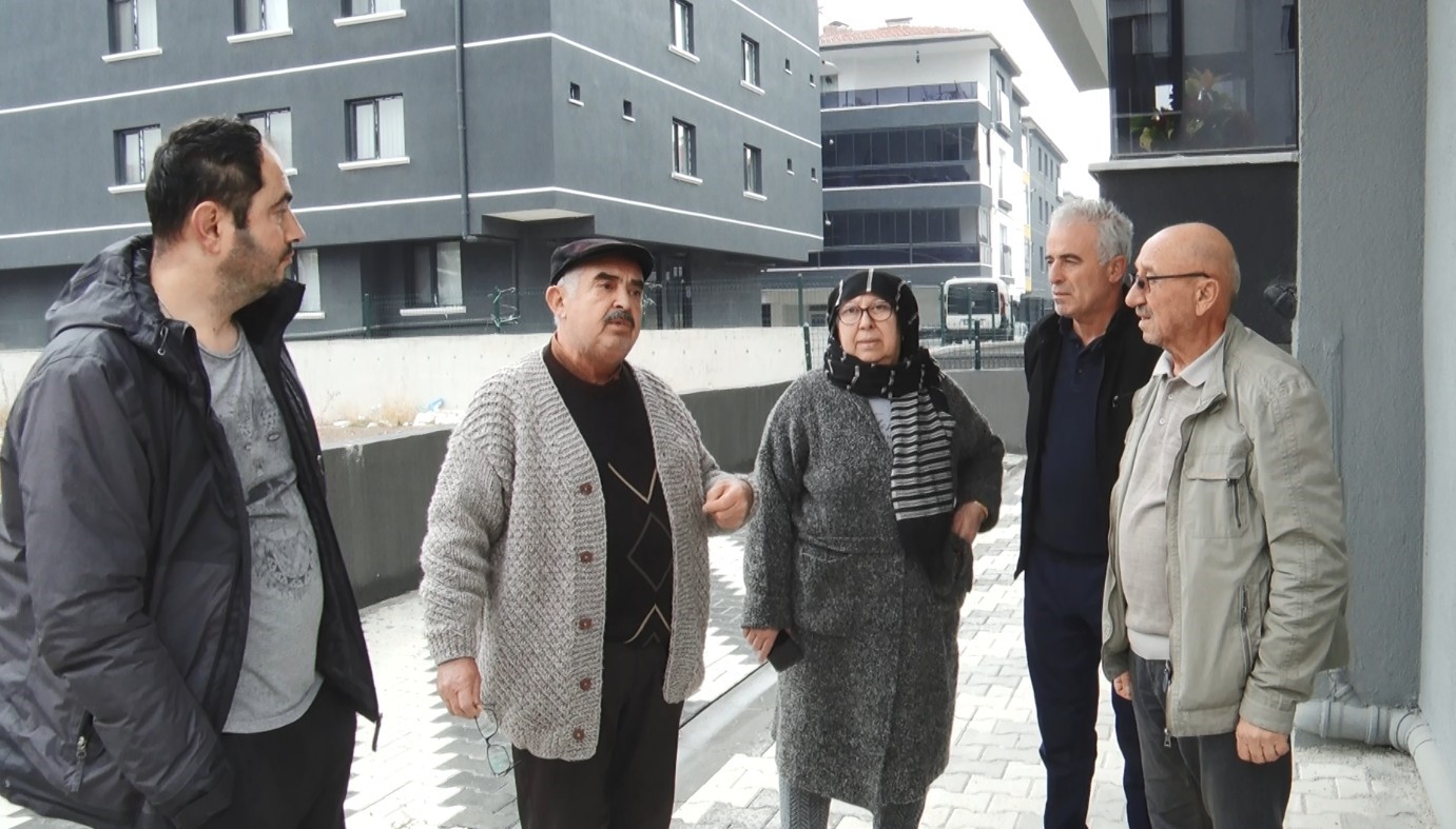 ankaradaki su kesintisine vatandastan tepki hidirliktepeye 2 trilyon 200 milyona kule dikeceklerine pompalarinin arizalarini M2IVadYd