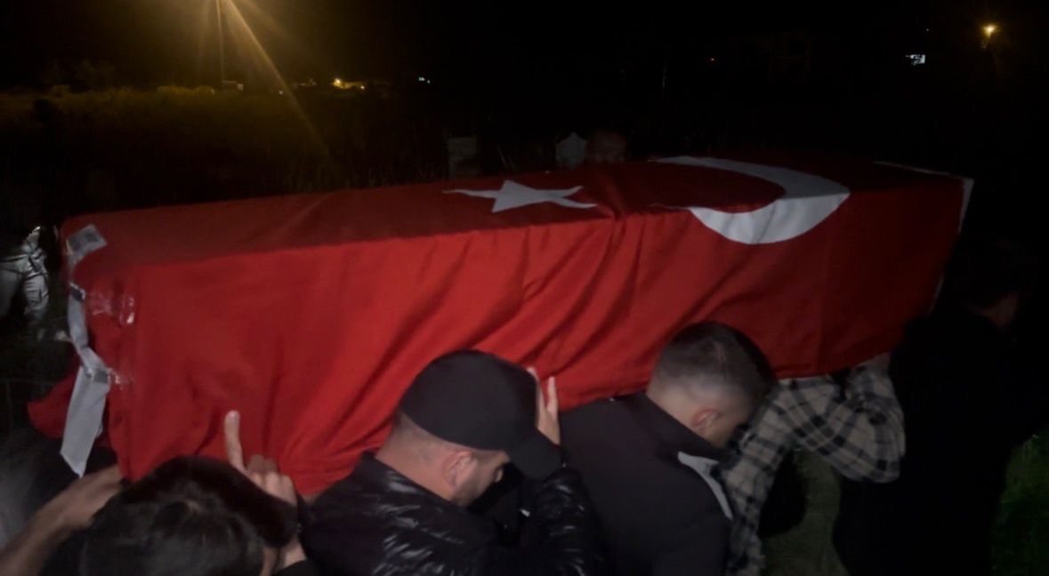ankaradan getirilen gazi mirza keskinin naasi yuksekovada duzenlenen torenle topraga verildi 4 dC2cSjrJ