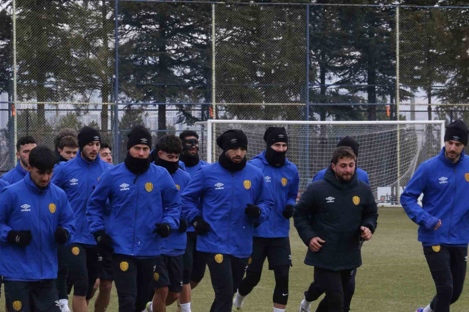 ankaragucu adana 1954 macinin hazirliklarini surduruyor 3 L6P6arRv