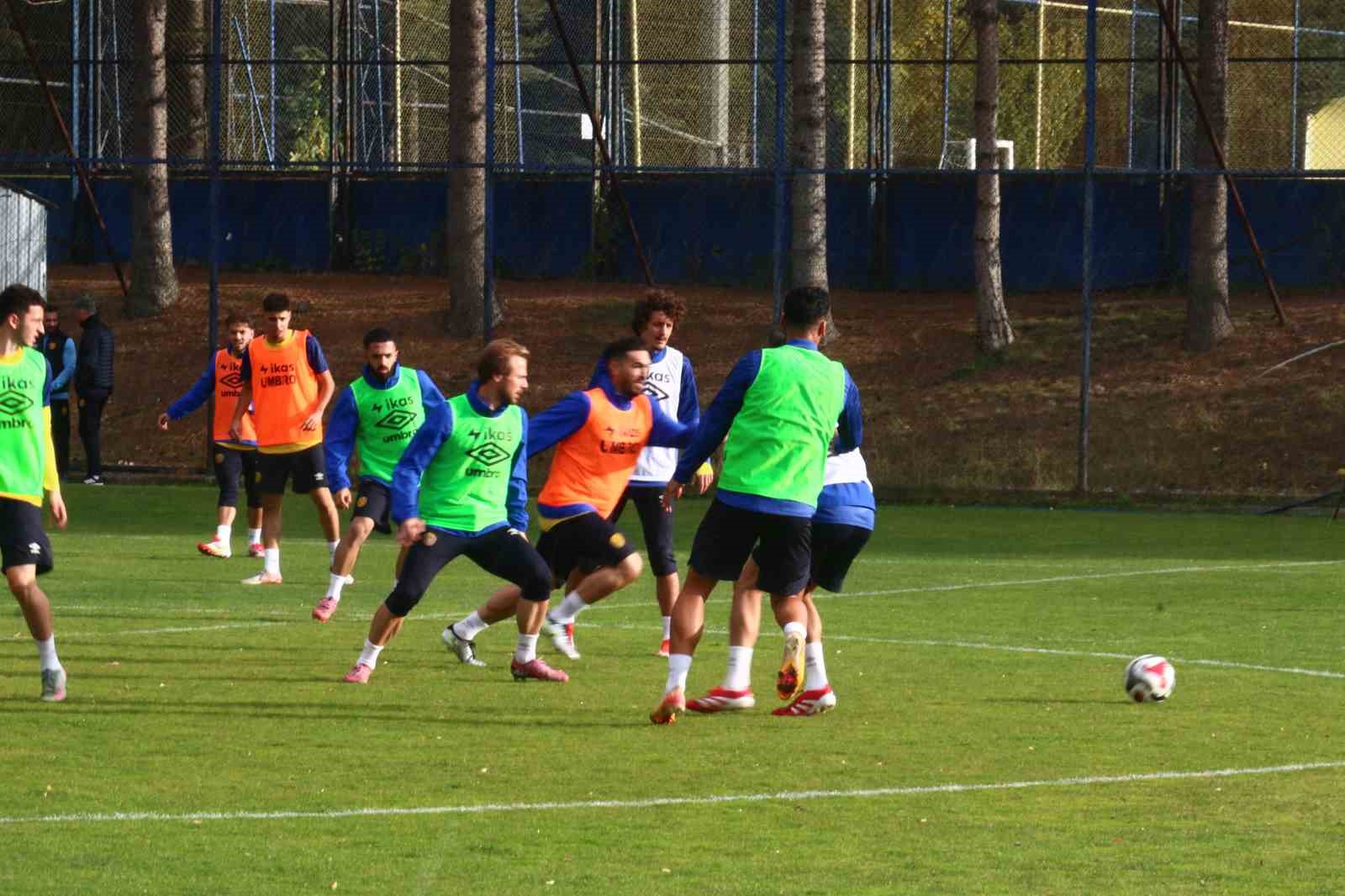 ankaragucu kastamonuspor macinin hazirliklarini surdurdu 2 CEwpL1hl
