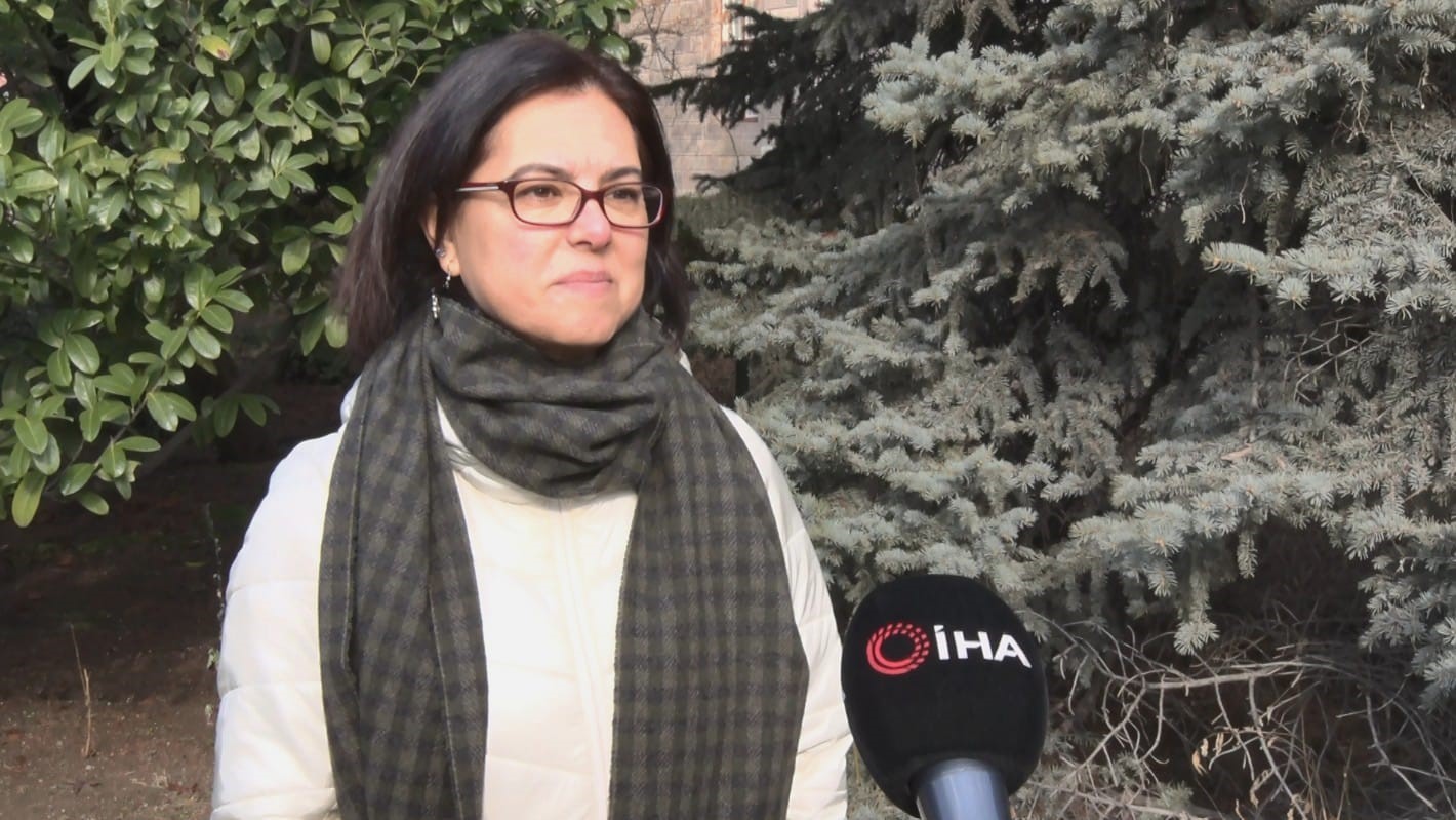 ankaranin parklarini mesken tutan yesil papaganlar sert iklim sartlarinda hayatta kalmayi basariyor 6 QaYT7epB