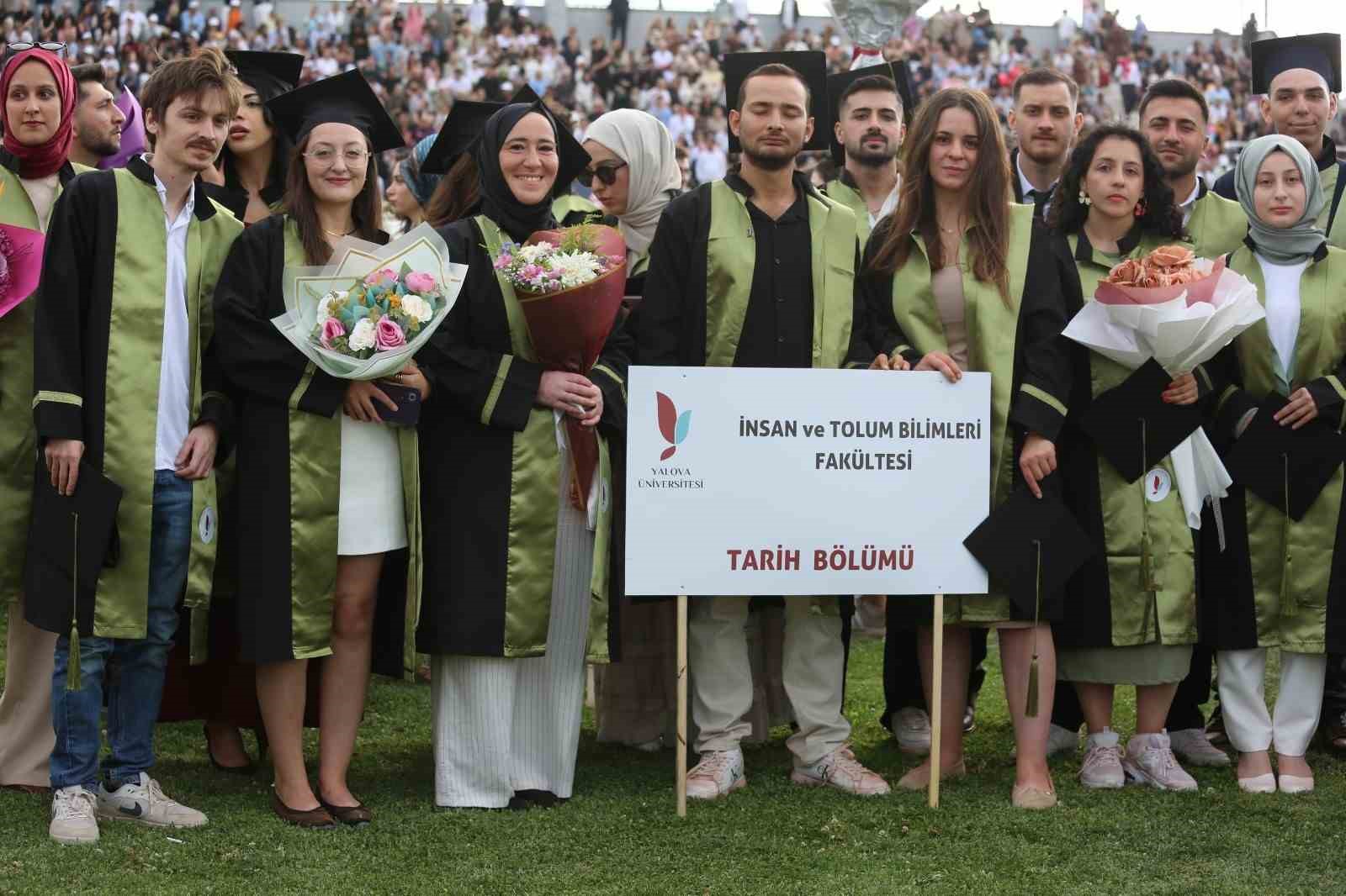 anne kizin universite yolculugu mezuniyetle taclandi 1 JHbmJSA2