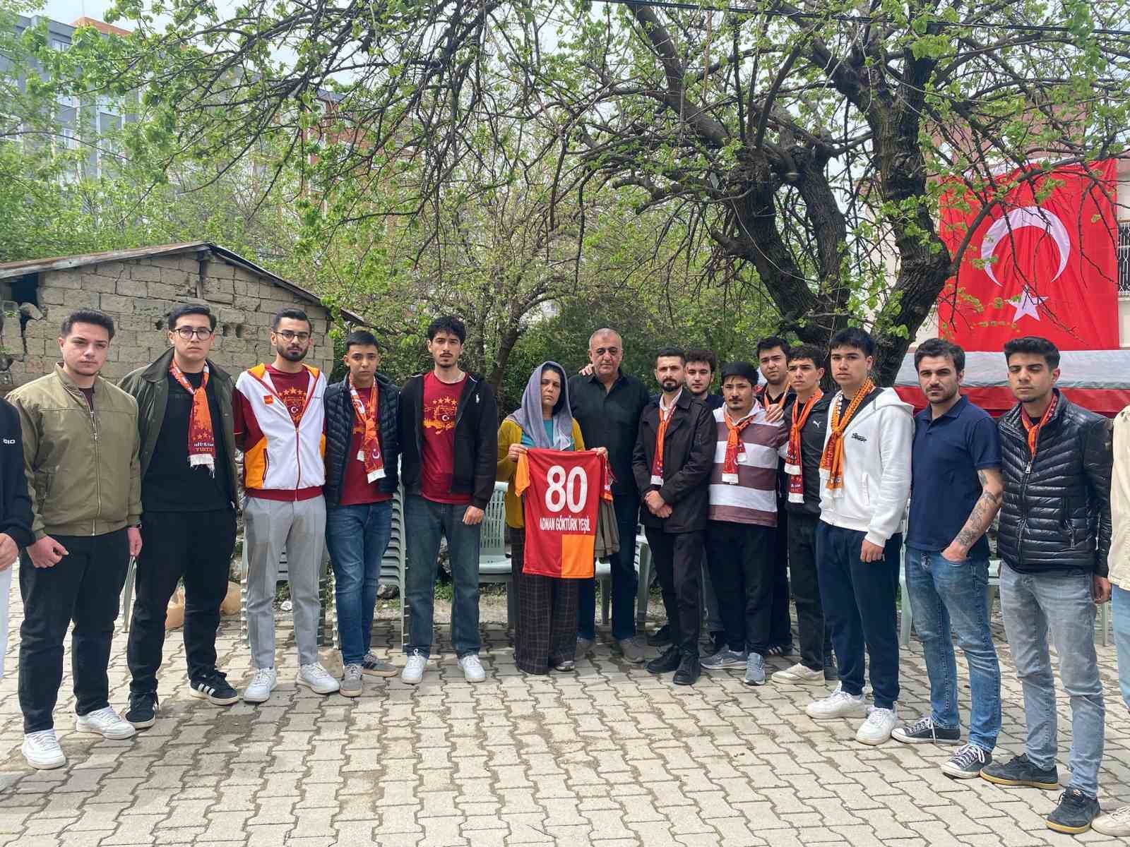 Anne Sonay Yeşil: "Galatasaray’ın 5 yıldızlı formasını alacaktık, olmadı" 7 anne sonay yesil galatasarayin 5 yildizli formasini alacaktik olmadi 3 Nz6YvvF7