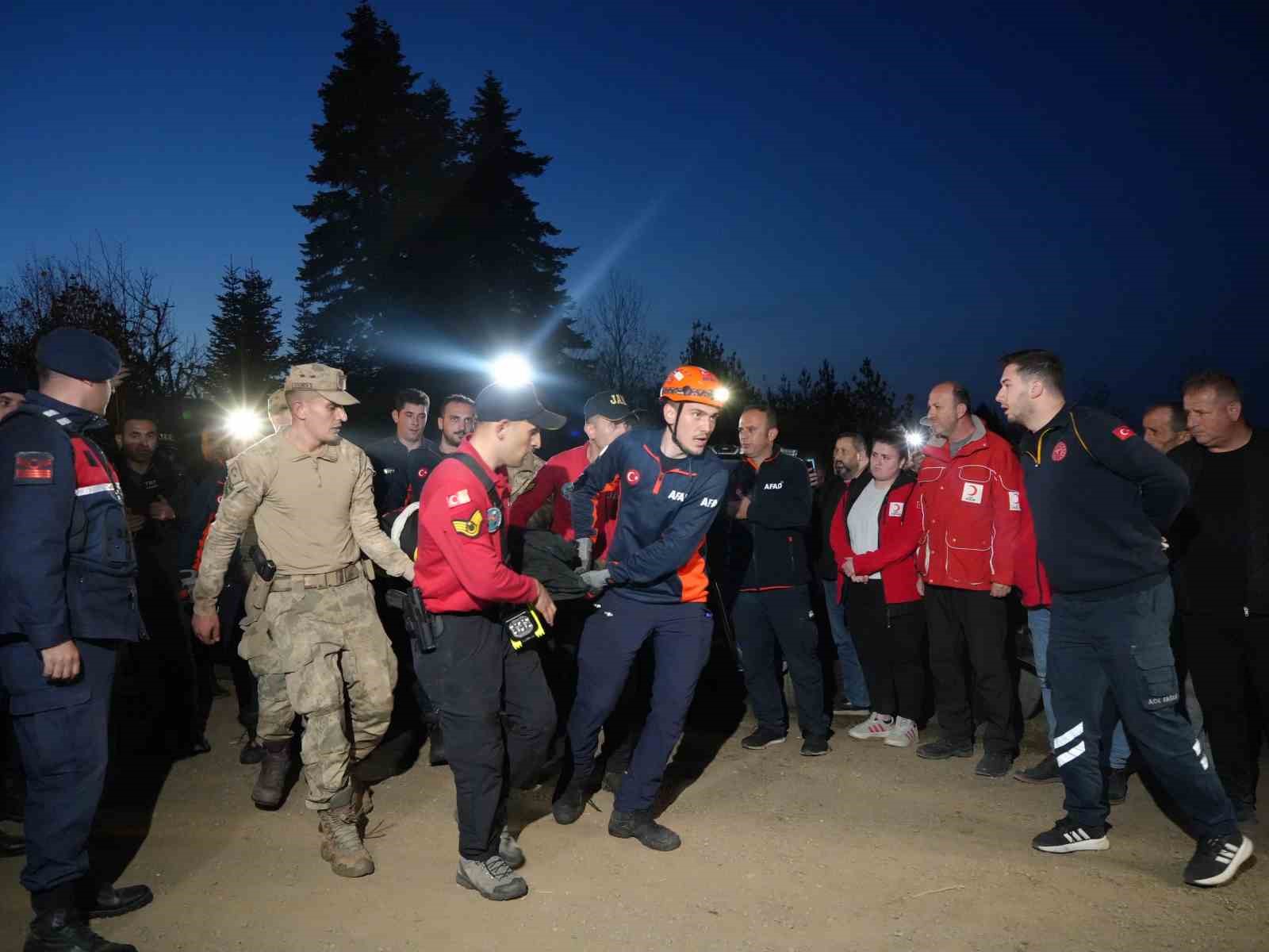 anne ve oglunun cenazeleri adli tip kurumuna gonderildi 0