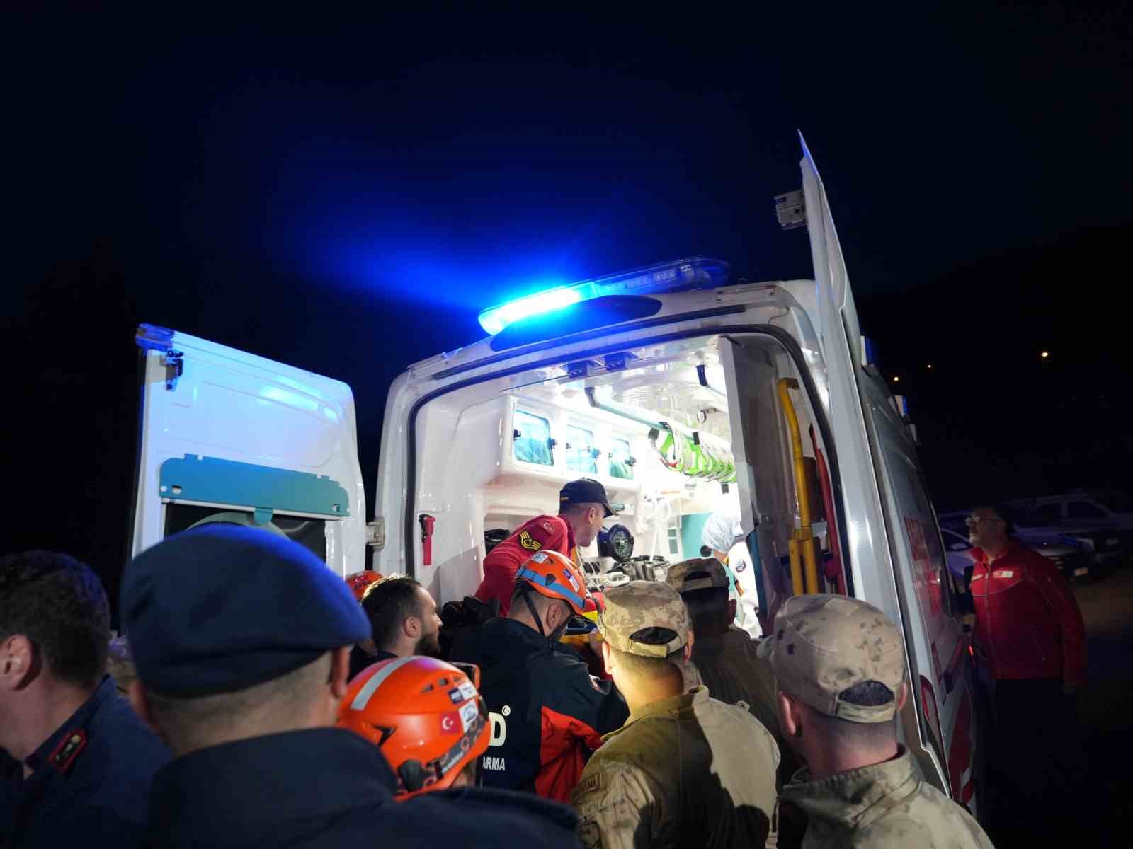 anne ve oglunun cenazeleri adli tip kurumuna gonderildi 5 mDkTSnvz