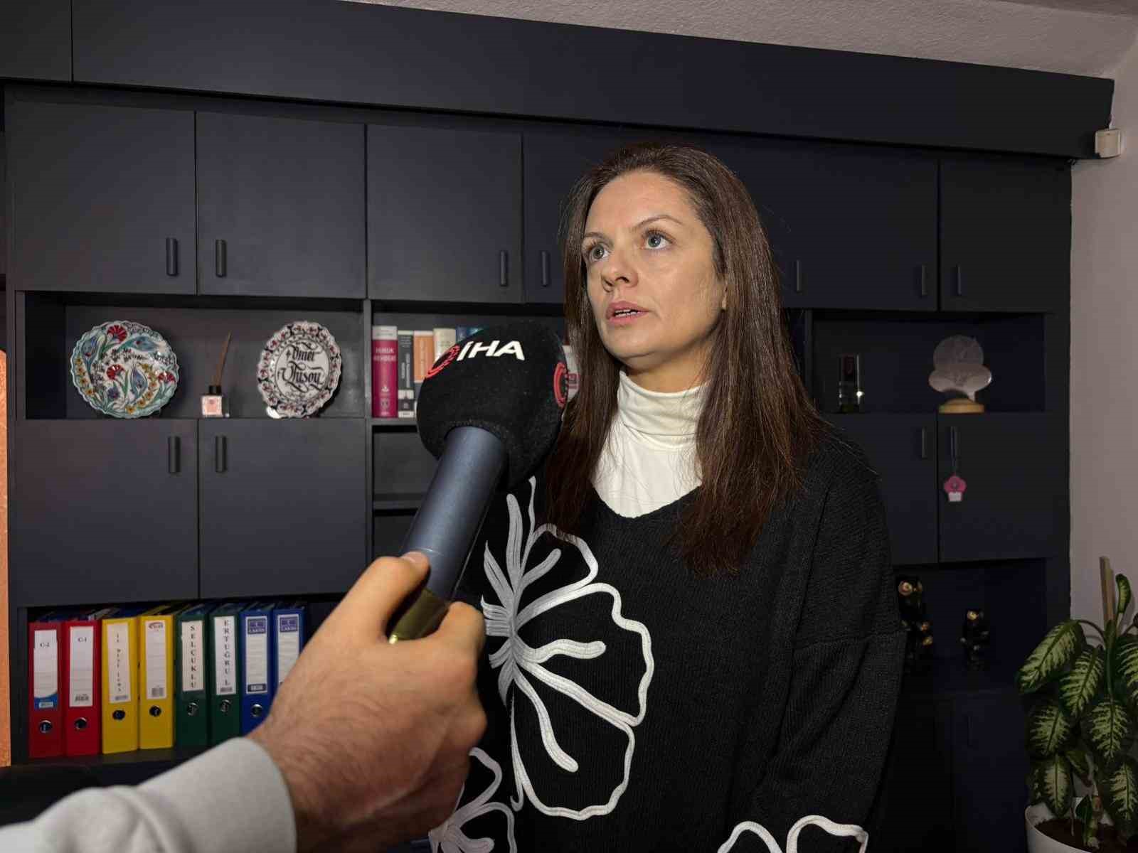 anne ve teyzelerini kaybettikleri kaza hakkinda ilk kez konusan kardesler teyzem surucunun bilerek uzerlerinden vylI2Scq