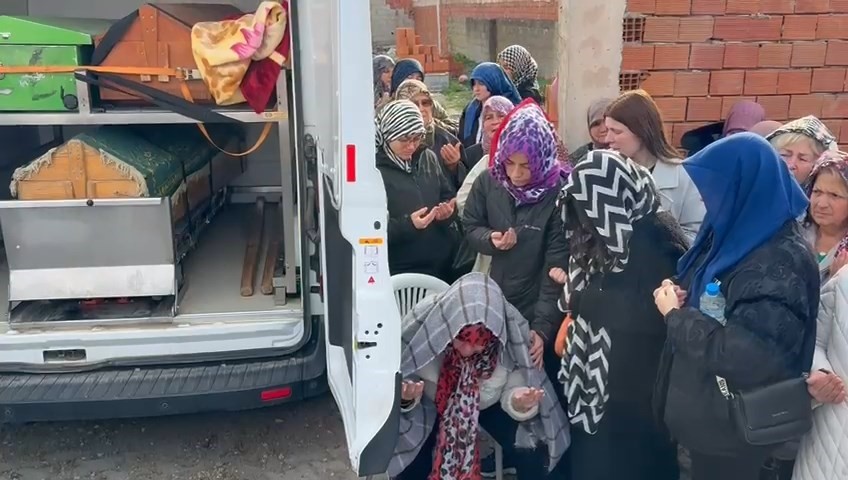 anneden en aci veda elif kumal son yolculuguna ugurlandi 1 3UYtT8GF