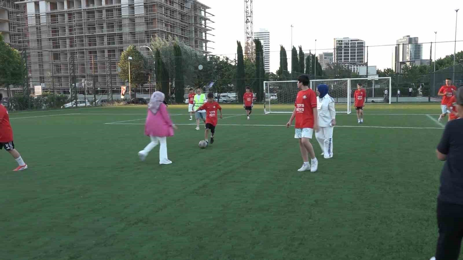 anneler sahaya indi bagimliliga kirmizi kart gosterdi 2 vYHpYrbm