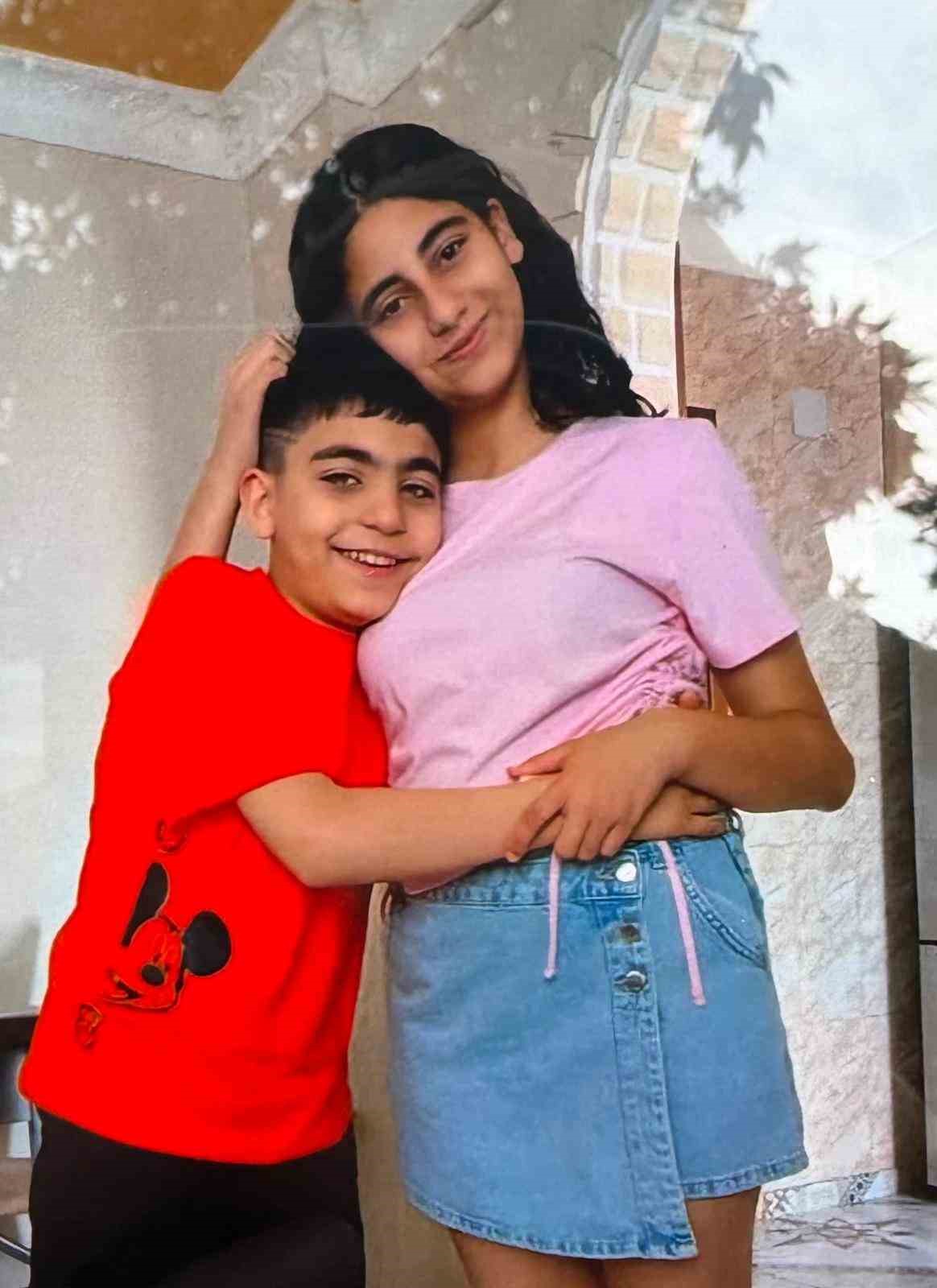 Annenin feryadı yürekleri dağladı: Babalarının öldürdüğü kardeşler toprağa verildi 8 annenin feryadi yurekleri dagladi babalarinin oldurdugu kardesler topraga verildi 4 e4jlB4iU