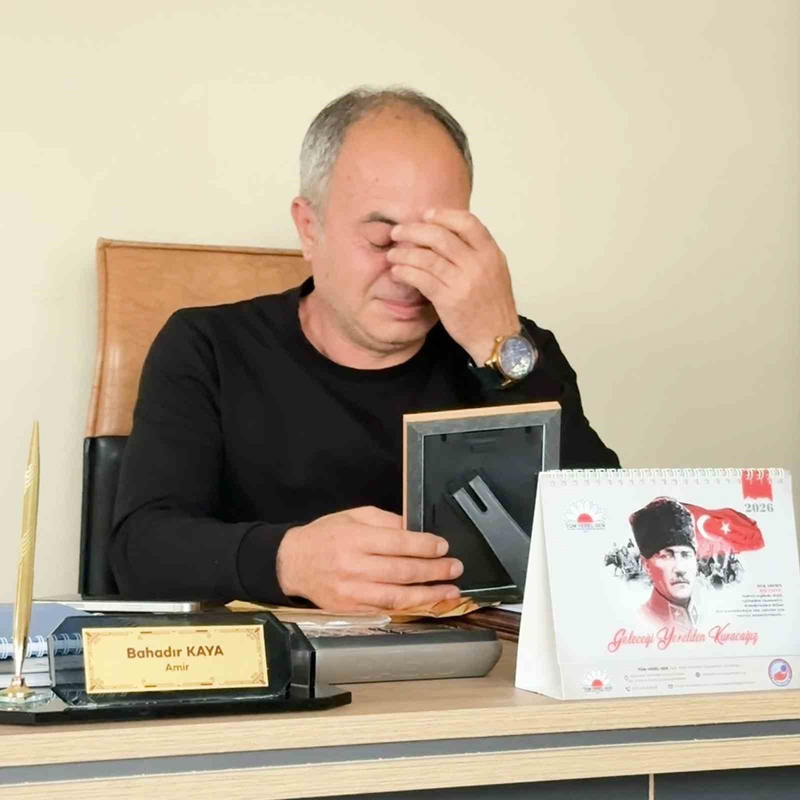 Annesi vefat eden personele duygulandıran hediye 6 annesi vefat eden personele duygulandiran hediye 2