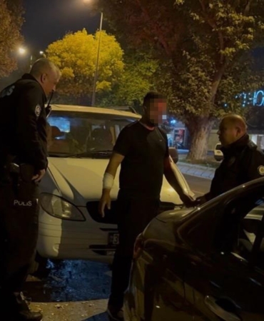annesinden-para-alamayinca-kendine-zarar-vermeye-kalkti-1R1Gv5hn.jpg